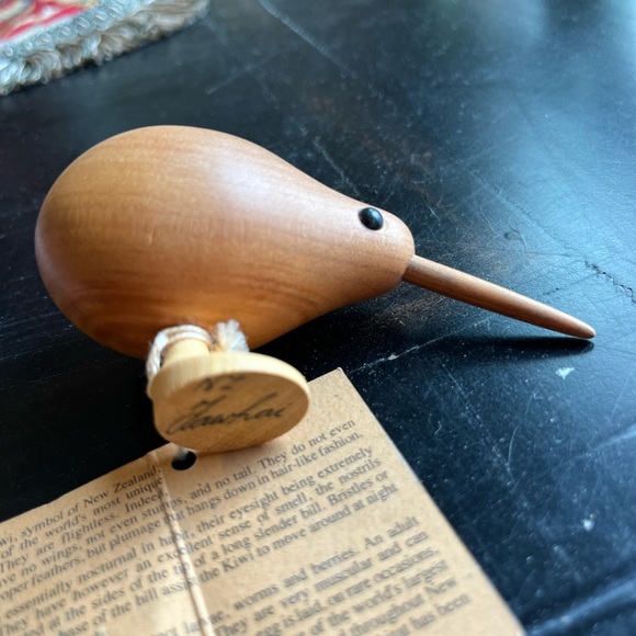 Wellwood Crafts Kiwi from New Zealand and signed original. - Picture 3 of 6